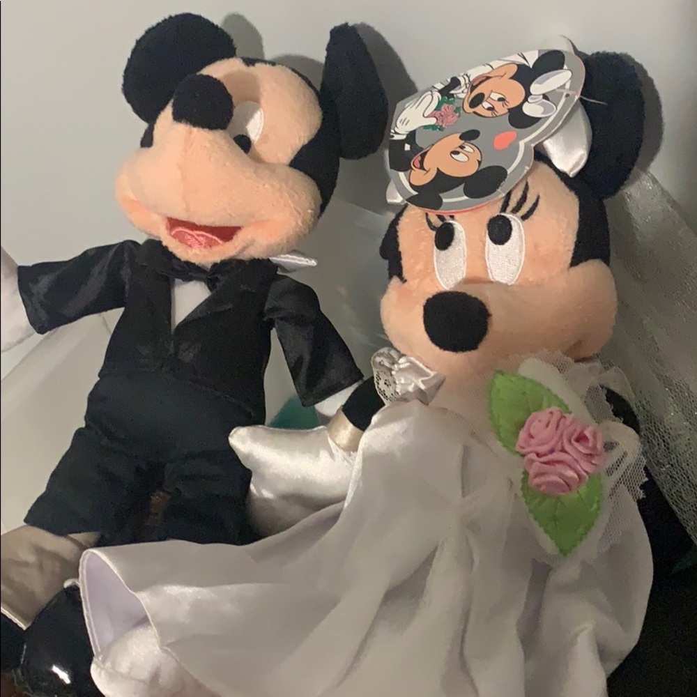 9 inch Mickey and Minnie wedding set
